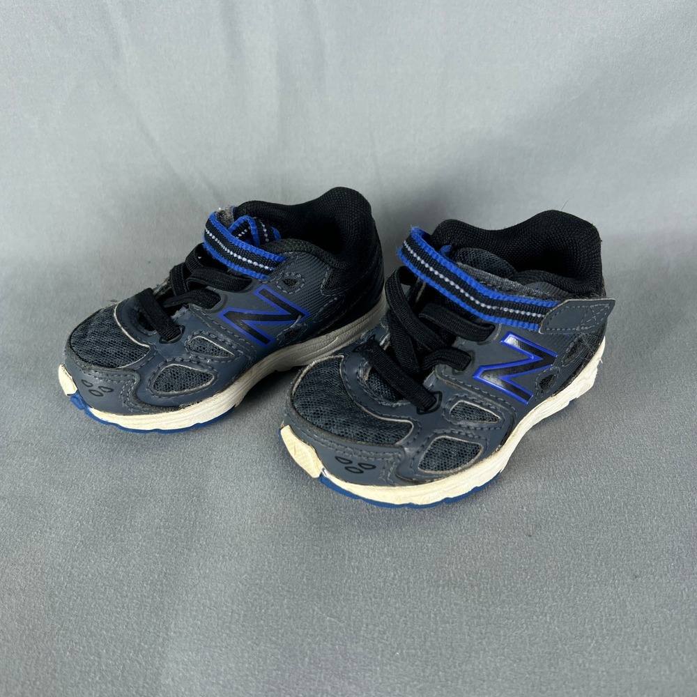 New Balance 680v3 Sneakers Kids 3 Black White Alternative Closure Running Shoes